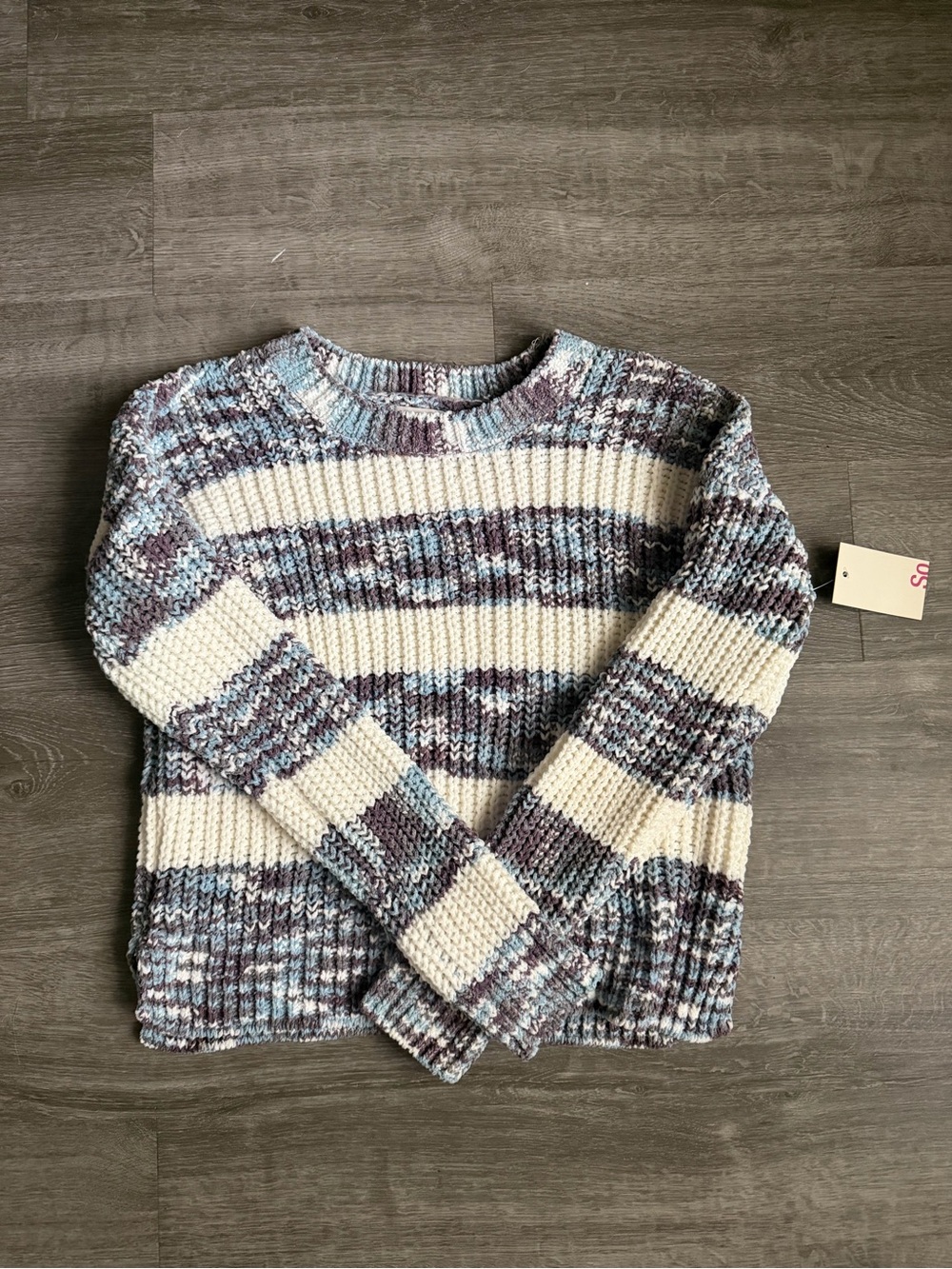 SO Sweater NWT Size XS